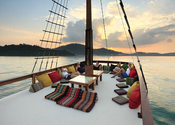 Phuket Sunset Dinner Cruise