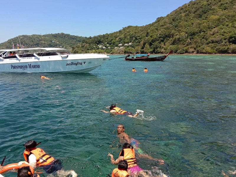 Phi Phi  Island by Speed Boat