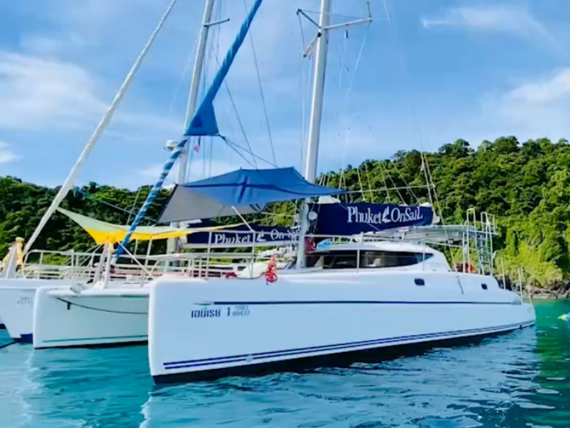 Private Catamaran to Coral Islands