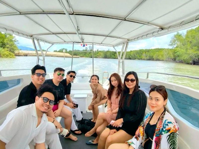Private Speed Boat Max 8 Persons