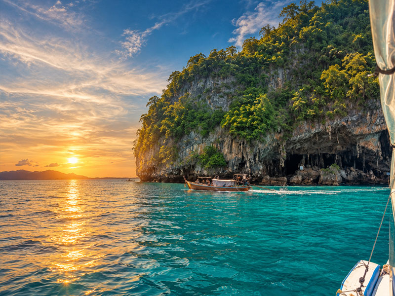Private Phi Phi Sunrise Early Bird Tour